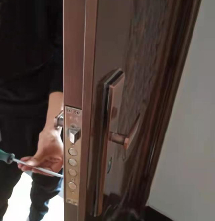 宁南上门开锁 换锁 宁南本地开锁公司